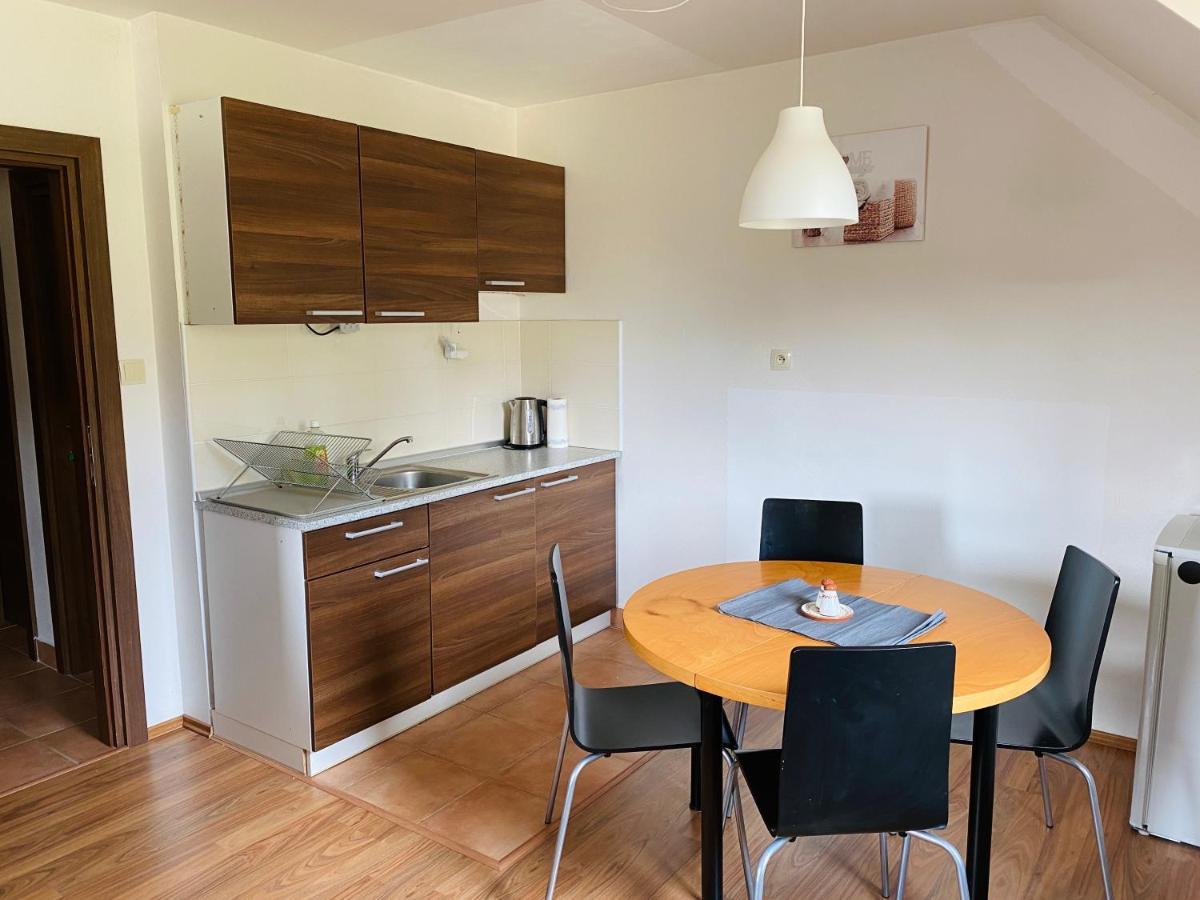 Apartman Kamzik Teo Donovaly Buitenkant foto